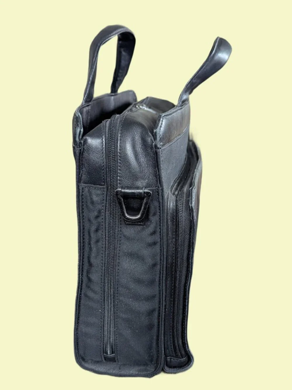 Tumi Leather & Nylon - Vintage Laptop Briefcase - Fits 10